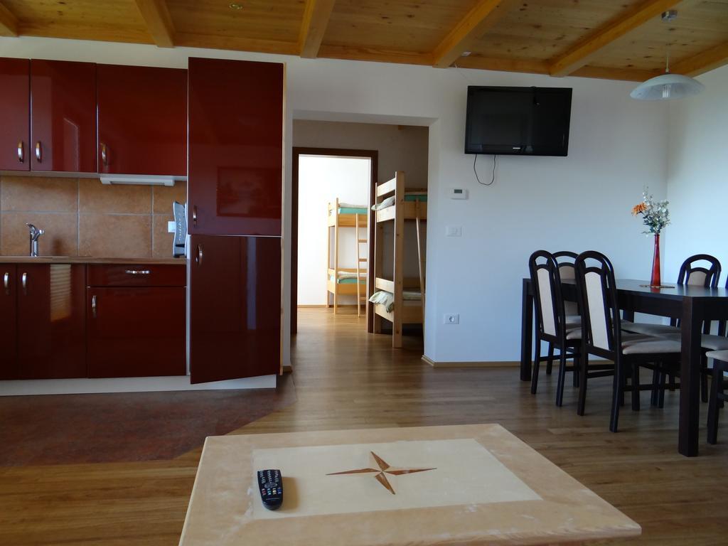 Apartments Trebusak Laze v Tuhinju Luaran gambar