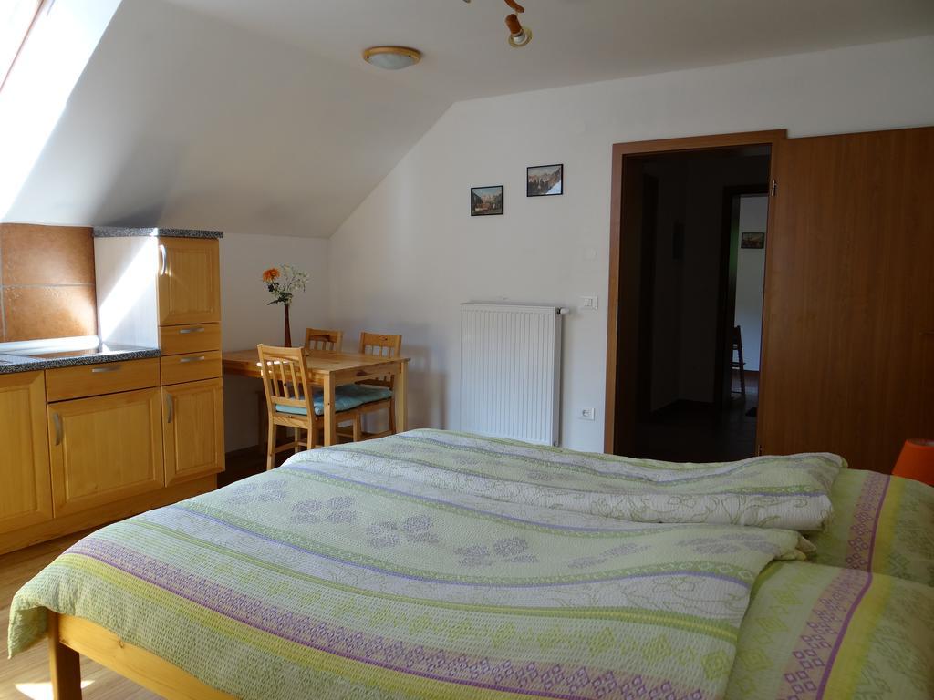 Apartments Trebusak Laze v Tuhinju Luaran gambar