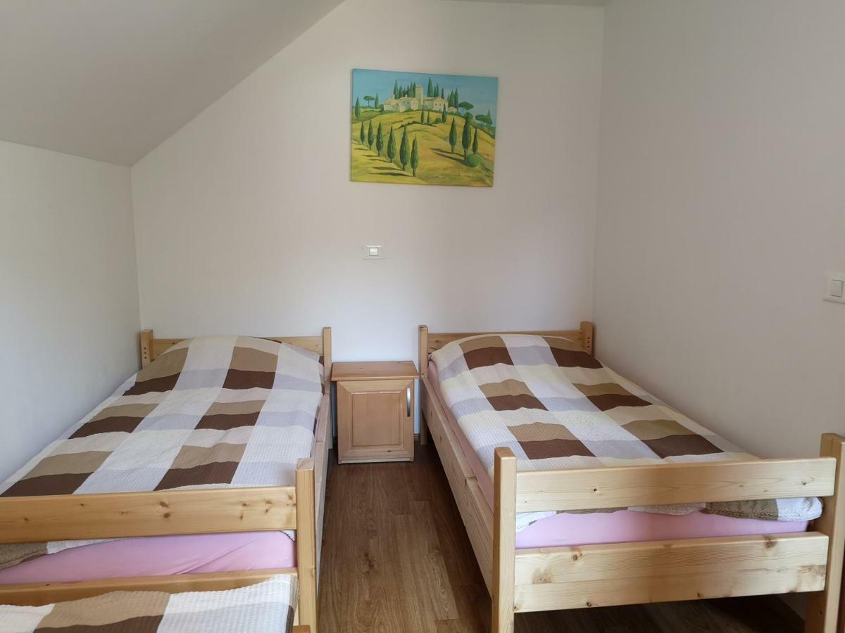Apartments Trebusak Laze v Tuhinju Luaran gambar