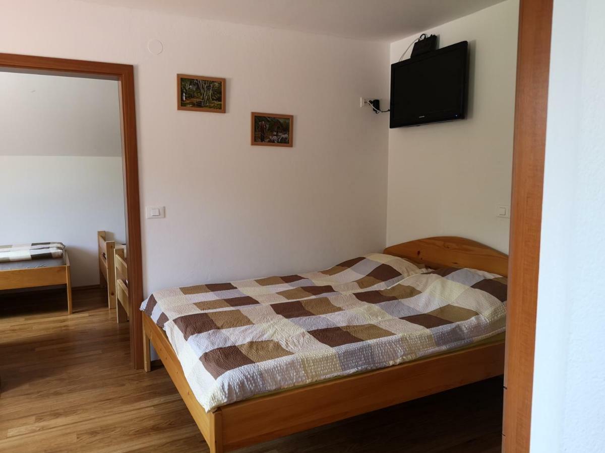 Apartments Trebusak Laze v Tuhinju Luaran gambar